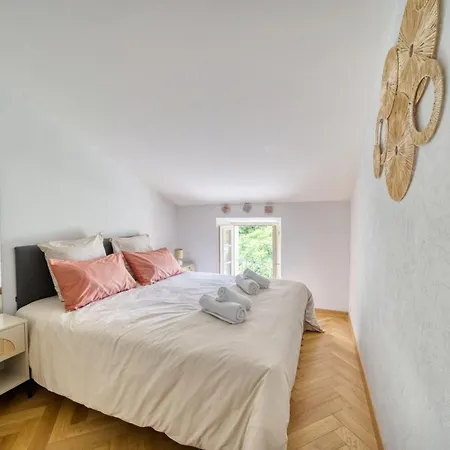 Holiday home Maison De Charme 15 Pers Vignoble Jonzac Ozillac